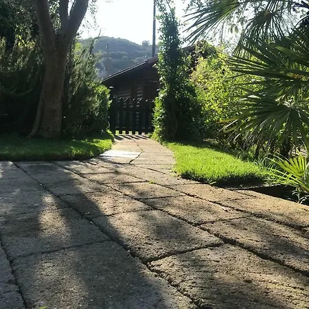 Lidia Bed & Breakfast 4*