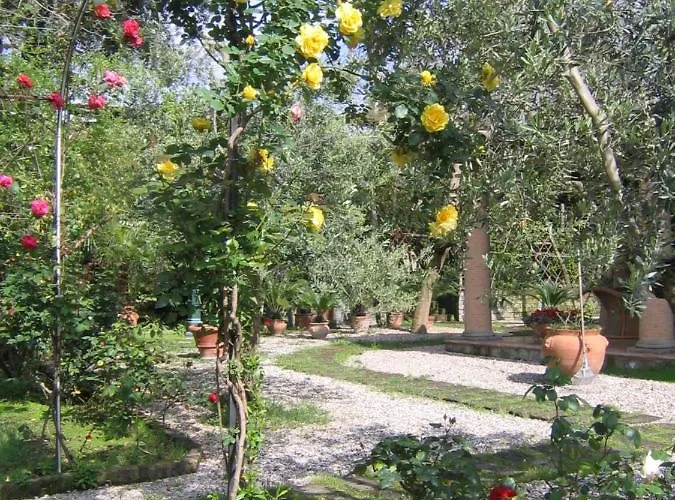 فندق مبيت وإفطار Lidia 4*