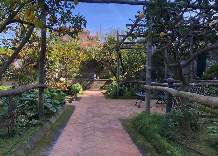 Lidia Bed & Breakfast 4*