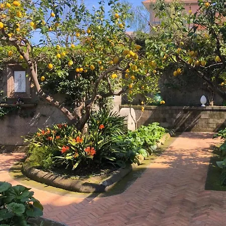 利迪娅木屋酒店 4* 索伦托